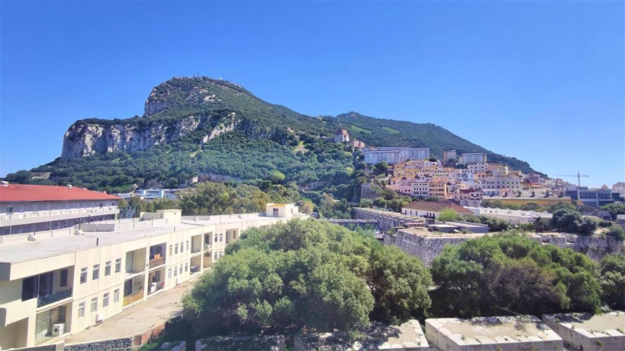 Swimming Pools Apartment In Ocean Village - 2 Bed 2 Bath Rock View Gibraltar Exterior photo